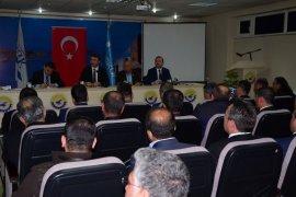 Bakan Yardımcısı Orhan Yegin Tatvan’da düzenlenen toplantıya katıldı