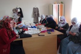 Bitlis'teki Kadınlar Köy Yaşam Merkezlerinde Meslek Öğreniyor