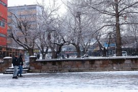 Tatvan'da Kar Yağışı