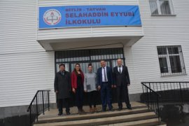 Selahaddin Eyyubi İlkokulu’nda düzenlenen kermes yoğun ilgi gördü.