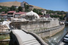 Bitlis’teki Tarihi Mirasların Restore Çalışmaları Sürüyor