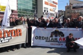 İsrail'in Gazze'ye Yönelik Saldırıları Tatvan'da Protesto Edildi