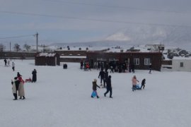 Rahva Bölgesindeki Kayak Merkezine Vatandaşlar İlgi Gösteriyor