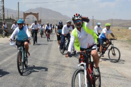 Aktivistler, Van Gölü İçin 450 Kilometre Pedal Çevirdiler