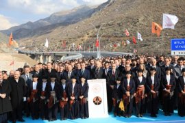 Bitlis Çayı Viyadüğü ve Bağlantı Yolları Törenle Ulaşıma Açıldı