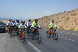 Aktivistler, Van Gölü İçin 450 Kilometre Pedal Çevirdiler