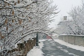 Tatvan'da Kar Yağdı