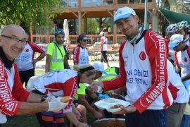 4. Van Denizi Bisiklet Festivali’ne Katılan Gönüllüler Tatvan’a Vardı