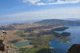 Nemrut Kalderası Beton Yapılardan Kurtuluyor