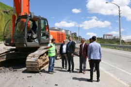 Başkan Tanğlay, yol yapım çalışmalarını inceledi