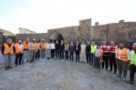 Bitlis’teki Tarihi Mirasların Restore Çalışmaları Sürüyor