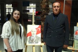 Liseli Öğrencilerin Resim Sergisine Yoğun İlgi