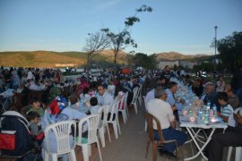 Tatvan’da 10 bin kişi iftarda biraraya geldi