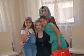 Tatvan’daki Gönül Elçileri Bitlis’teki sevgi evlerini ziyaret etti