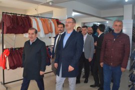 Tatvan’da ‘Kızılay Butik’ ve ‘Tatvan Aşevi’ Açılışı Yapıldı