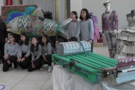 Tatvan’daki Öğrenciler Sıfır Atık Malzemeleriyle Hazırladıkları Eserleri Sergilediler
