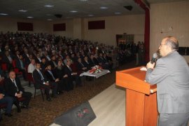 Bitlis’te “Din İstismarıyla Mücadele” konulu panel düzenlendi