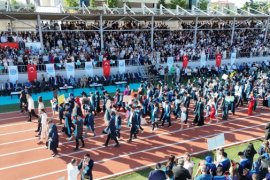 Bitlis Eren Üniversitesi'nde Mezuniyet Töreni Düzenlendi