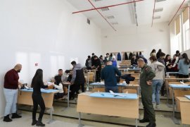 BEÜ’deki Öğrencilere Model Uçak İle İlgili Eğitim Verildi