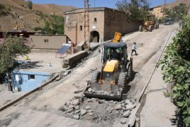 Bitlis’te Yol Yapım Çalışmaları Hız Kesmeden Devam Ediyor