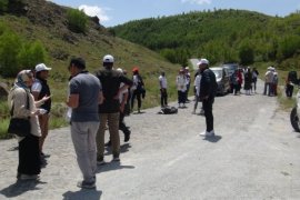 Nemrut Krater Gölü Çevresinde ‘Obezite Farkındalık Yürüyüşü’ Yapıldı