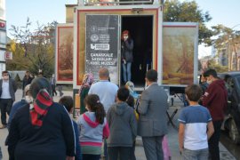 Çanakkale Savaşları Mobil Müzesi’ne Tatvan’da yoğun ilgi