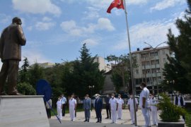 Tatvan'da 'Denizcilik Bayramı' Dolayısıyla Çelenk Sunma Töreni Düzenlendi