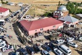 Pençe-Kilit Harekatı Şehidi Mahsun Yeşildemir Adilcevaz’da Toprağa Verildi