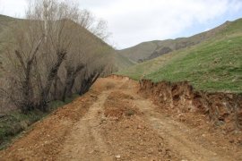 Bitlis'te yeni yollar yapılıyor