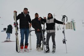 Bitlis'te ‘Kayak Şenliği’ Düzenlendi