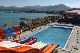 Tatvan’daki Aqua Park havuzlarına ilk su verildi