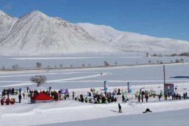 Bitlis'te ‘Kayaklı Koşu 1. Etap Yarışları’ yapıldı
