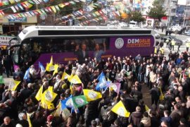 DEM Parti Eş Genel Başkanı Bakırhan, Tatvan'da ‘Halk Buluşması’ Programına Katıldı