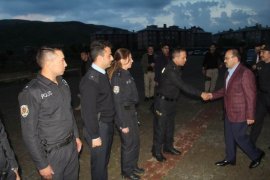 Vali İsmail Ustaoğlu, polis adaylarıyla iftar yemeğinde bir araya geldi ve önemli uyarılarda bulundu