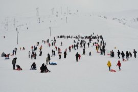 Bitlis'te ‘Kayak Şenliği’ Düzenlendi