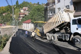 Bitlis’te Çalışmaları Tamamlanan Yollarda Asfaltlama Çalışmaları Başladı