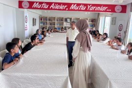 Bitlis’teki çocuklar iki hastada işaret dilini öğrendi
