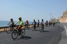 Aktivistler, Van Gölü İçin 450 Kilometre Pedal Çevirdiler