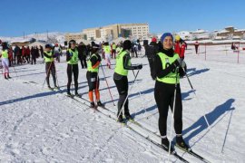 Bitlis'te ‘Kayaklı Koşu 1. Etap Yarışları’ yapıldı