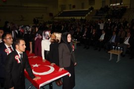 Bitlis’te Öğretmenler Günü dolayısıyla program düzenlendi.
