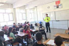 Bitlis’te Öğrencilere Trafik Eğitimi Verildi