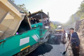 Vali Karakaya Grup Köy Yolu İle Güvenlik Yolunda Devam Eden Çalışmaları İnceledi