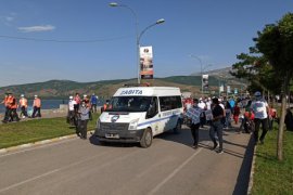 Van Gölü’nün Tatvan İlçe Sahilinde Çöp toplama Etkinliği Düzenlendi