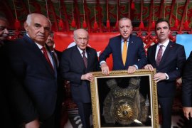 Cumhurbaşkanı Erdoğan Ahlat’ta Vatandaşlarla Buluştu