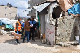 Tatvan Belediyesi Ramazan ayı boyunca sıcak yemek, ekmek, gıda kolisi ve maske dağıttı