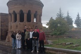 Gençler Van Gölü Havzası’nı Bilim, Teknoloji ve Kültürel Miras Perspektifiyle Keşfediyor
