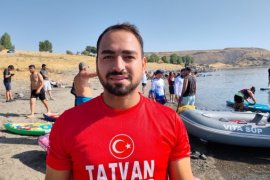 Aktivistler ile Doğaseverler ‘Van Gölü Alan Başkanlığı’ Kurulmasını İstiyor