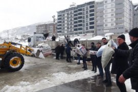 Tatvan’dan Deprem Bölgesine Yardım Eli