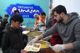 Tatvan’da İftar Çadırına Yoğun İlgi