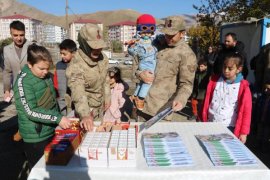 Bitlis’te Jandarmadan Milli Ağaçlandırma Gününe Destek